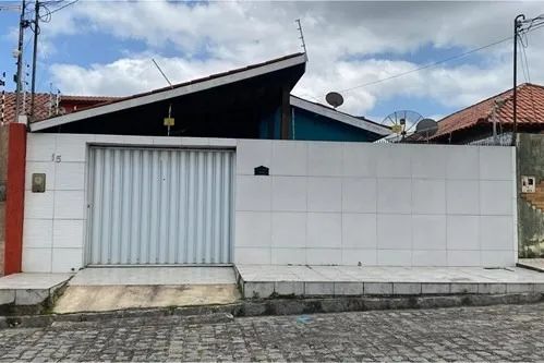 Alugo casa no Centenario