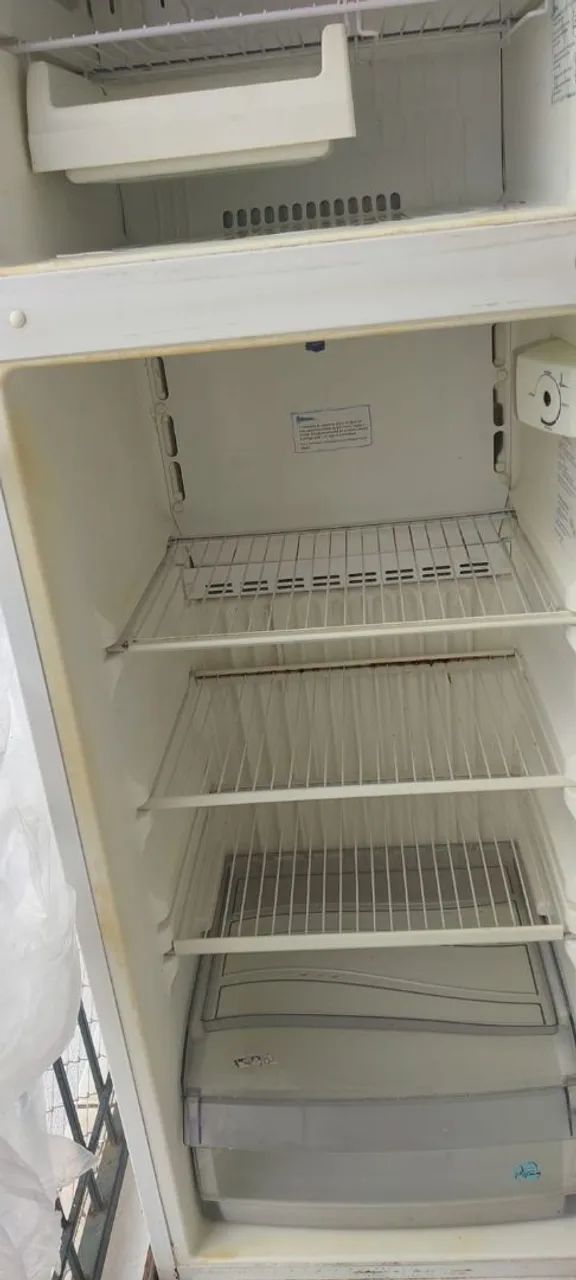 Vende- se uma Geladeira  - Foto 5