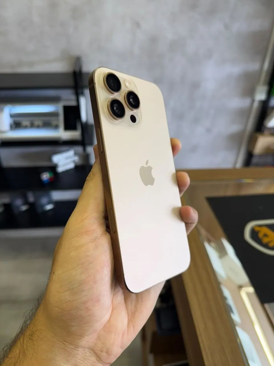 iPhon 16 Pro max 256gb Desert Titanium + caixa - Foto 3