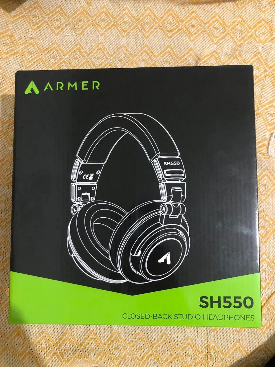 Fone de ouvido over ear profissional 