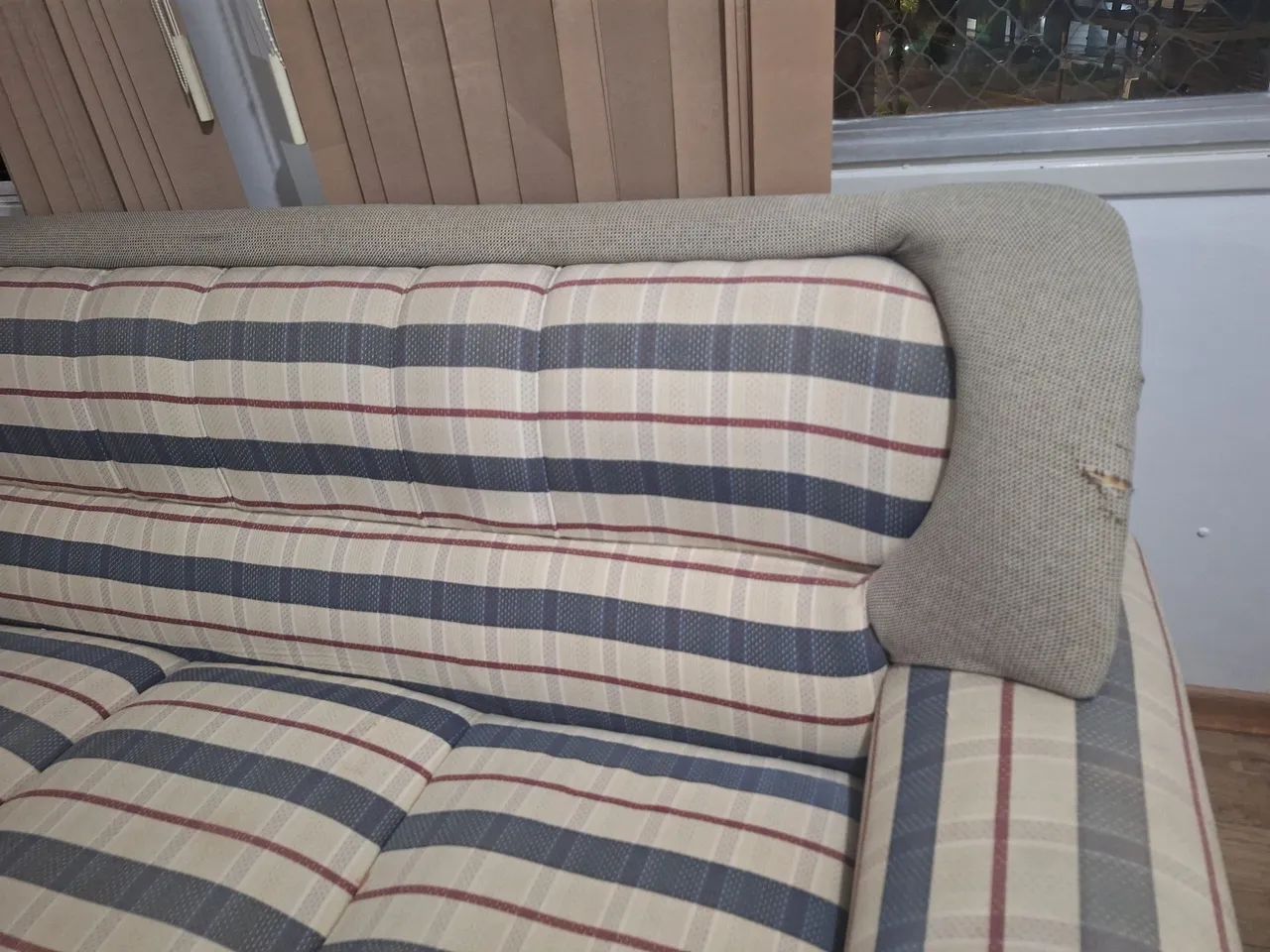 Sofá 3 lugares - Foto 2