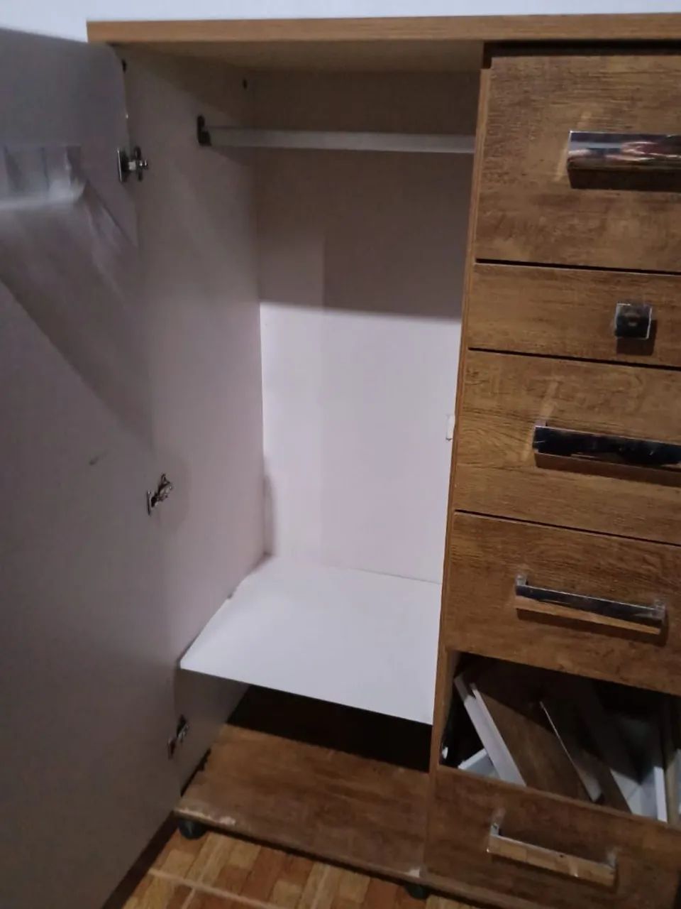 Cômoda com 6 gavetas e 2 portas, Mdp cor amêndoa - Foto 3