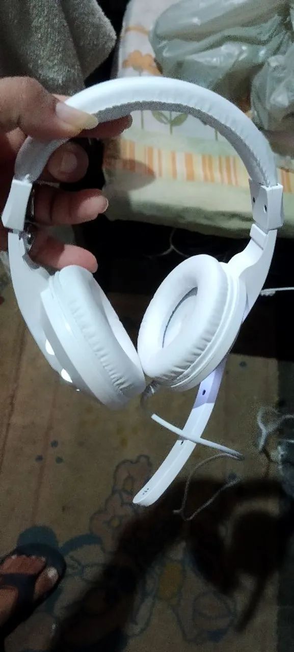 Headset GT gamer com iluminação leiam.......