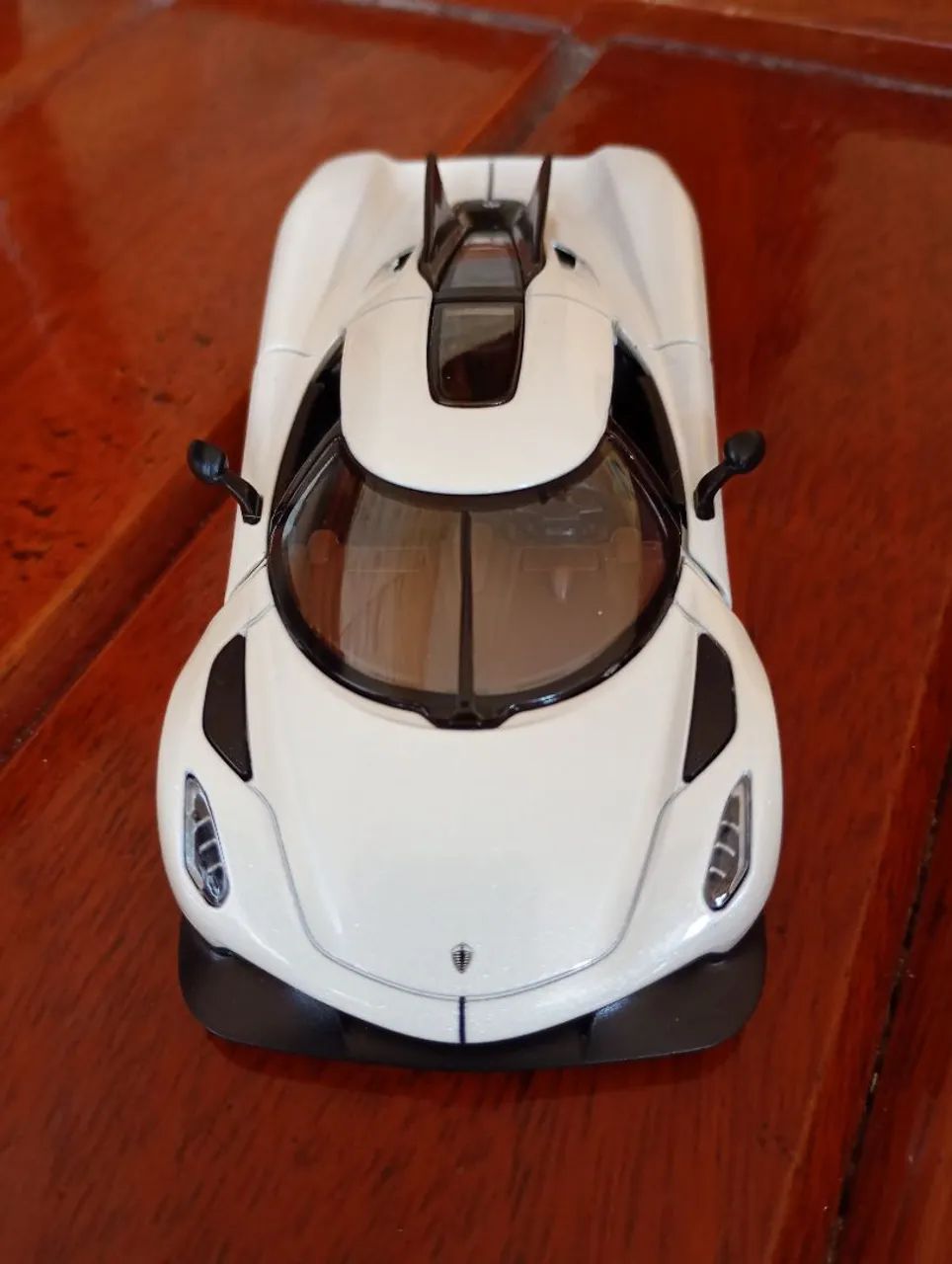 Miniatura Jesko Absolut Kinsmart  - Foto 5