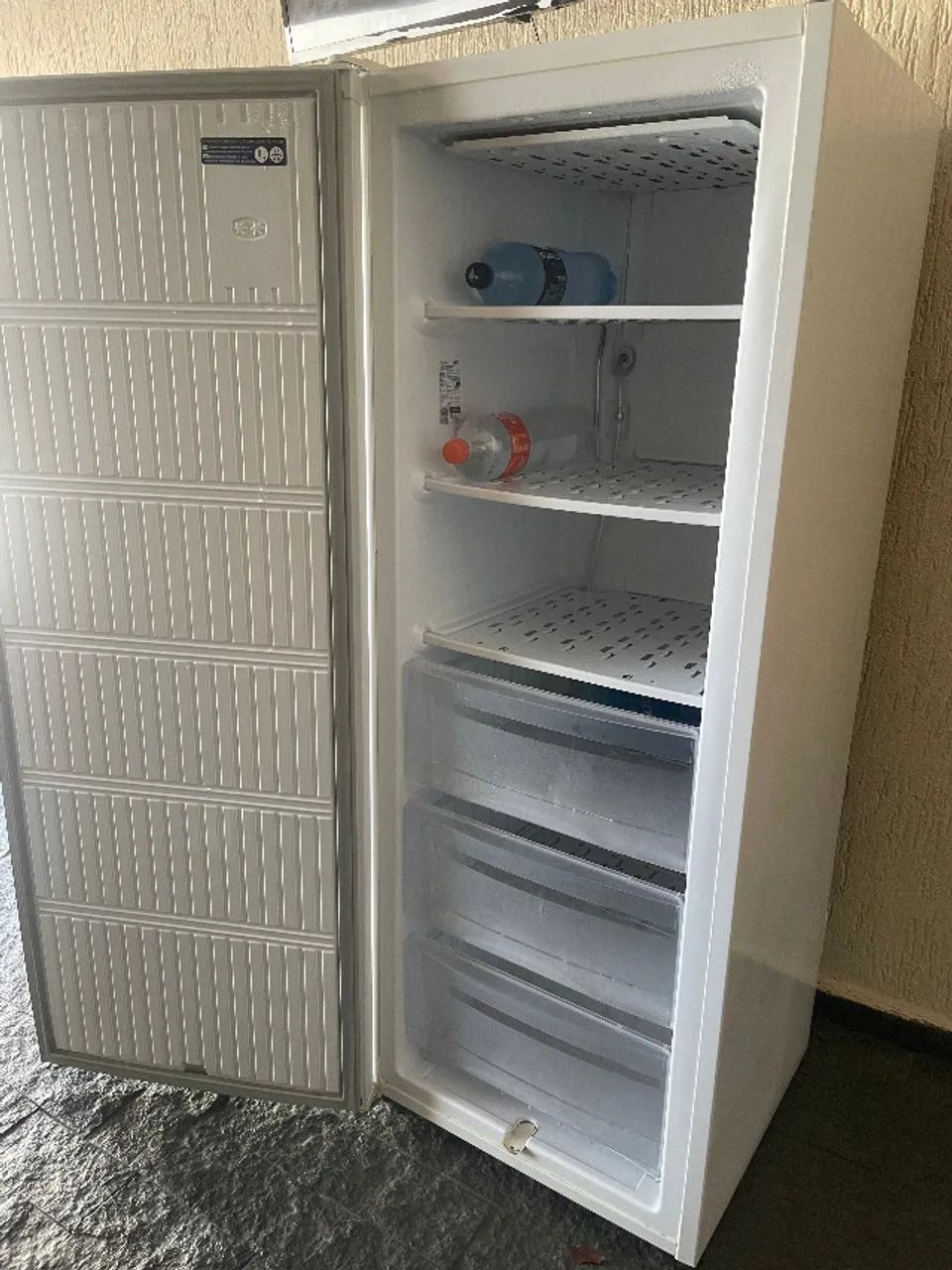 Freezer Vertical Electrolux - Foto 3