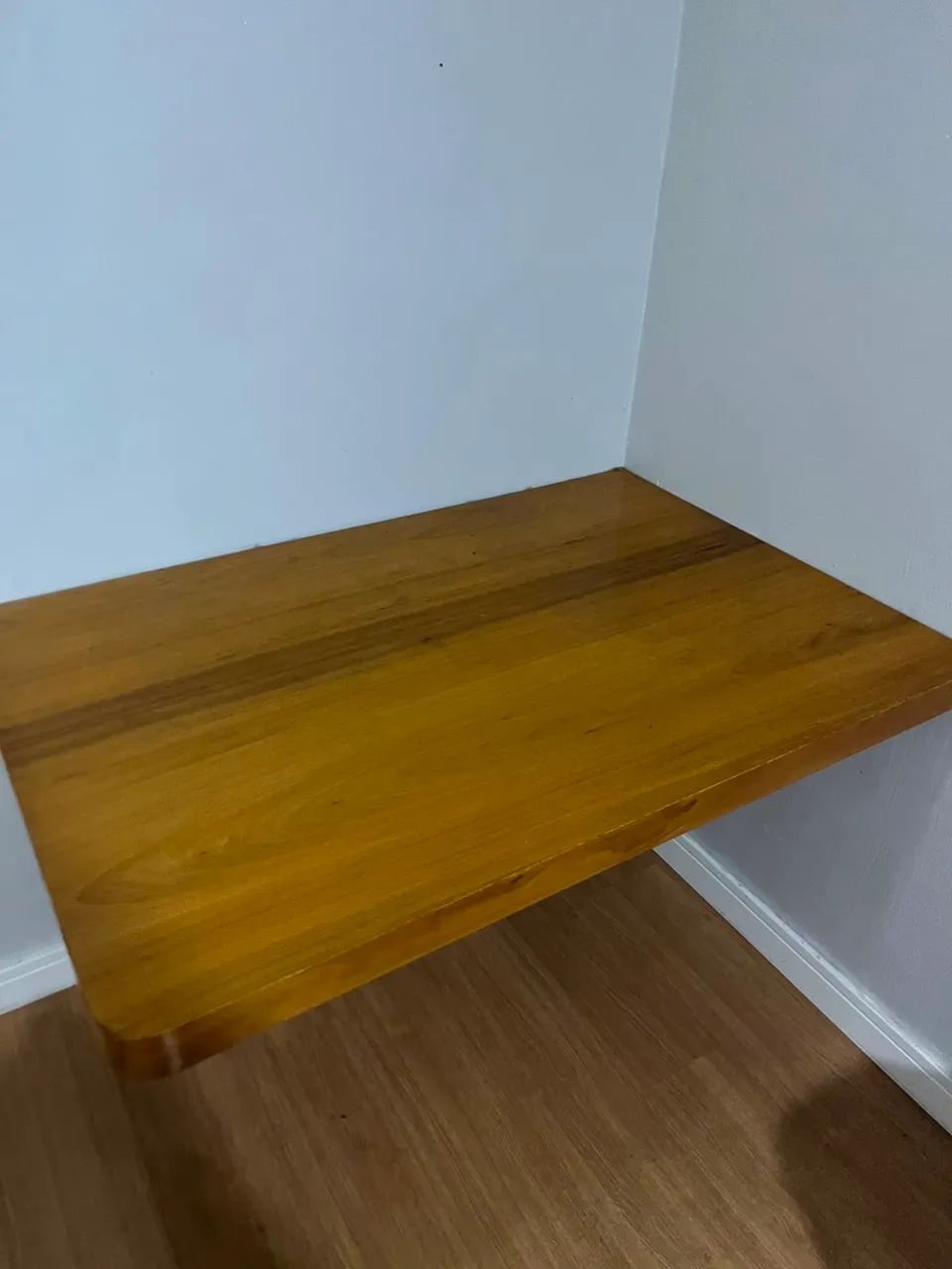 Mesa flutuante de madeira maciça + 4 cadeiras - Foto 4