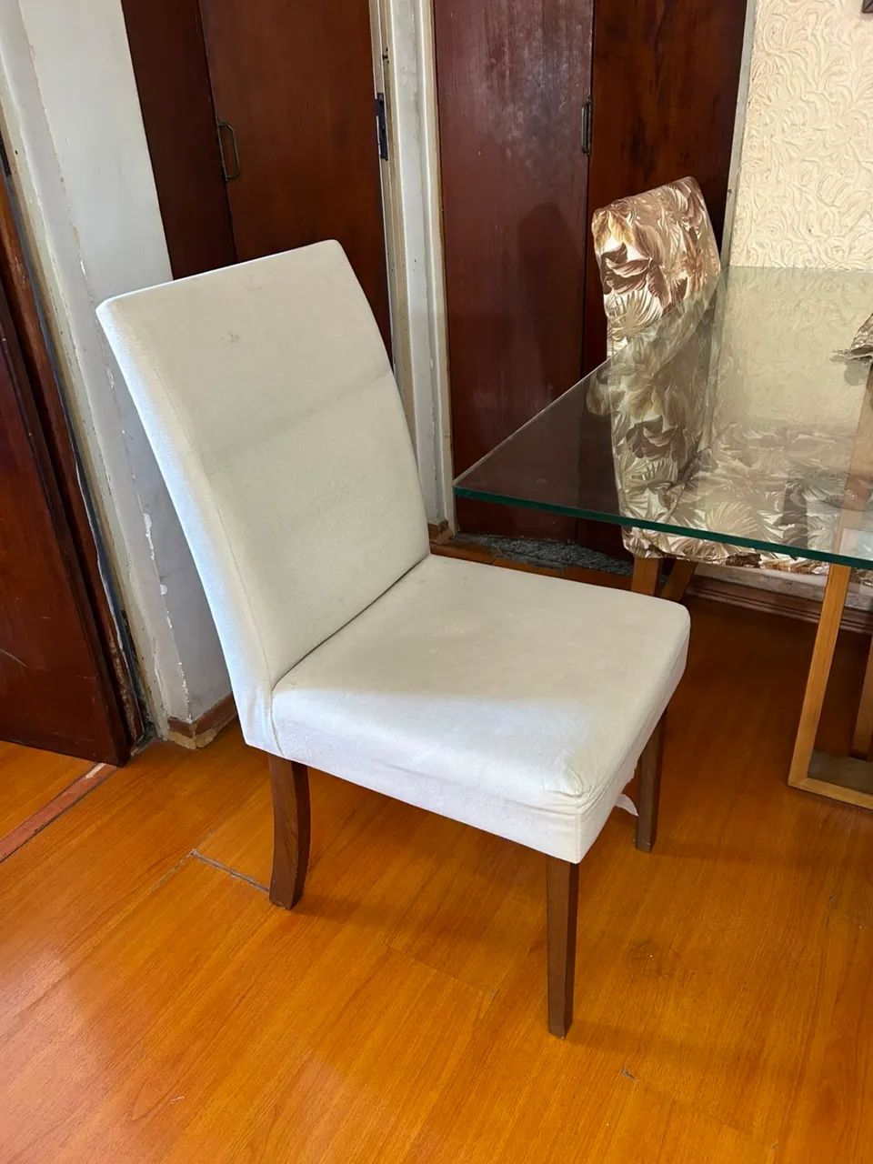 VENDO MESA DE JANTAR COM 4 CADEIRAS - Foto 3
