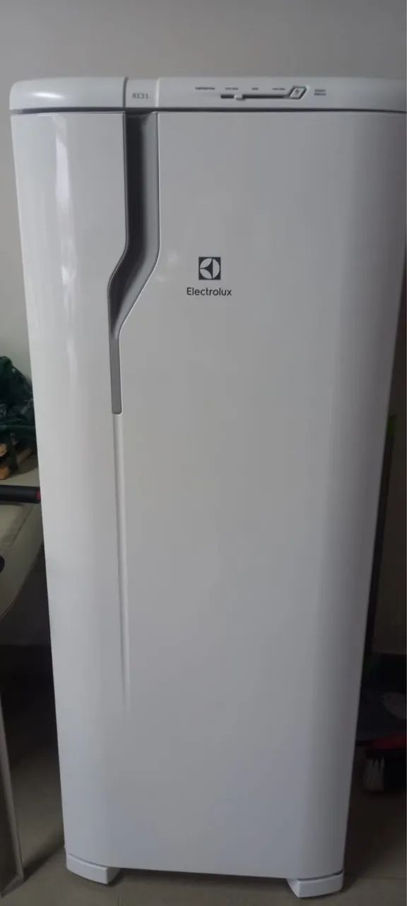 GELADEIRA NOVA ELECTROLUX 240l - Foto 2