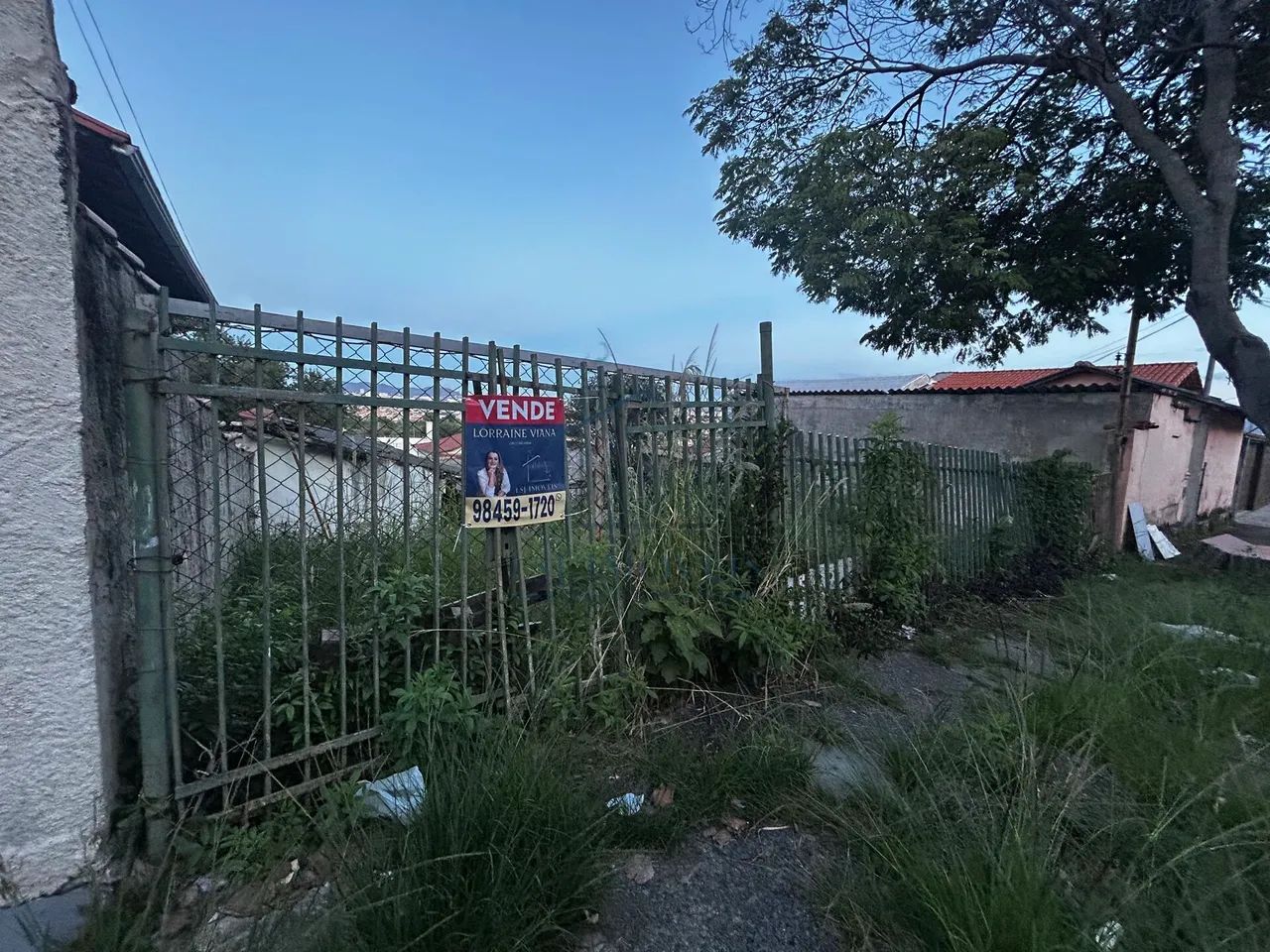 Lote plano 360 M2 - Bairro Camargos