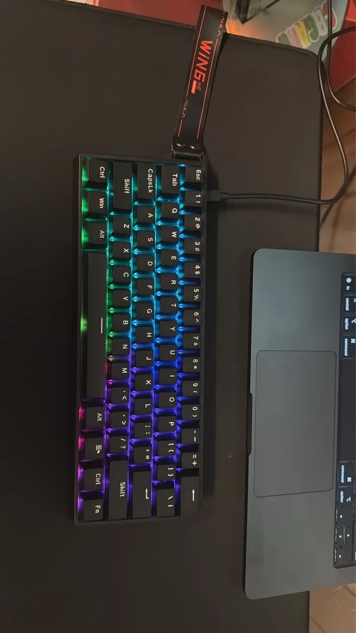 Teclado Magnetico Gamer + Mouse Logitec de brinde 