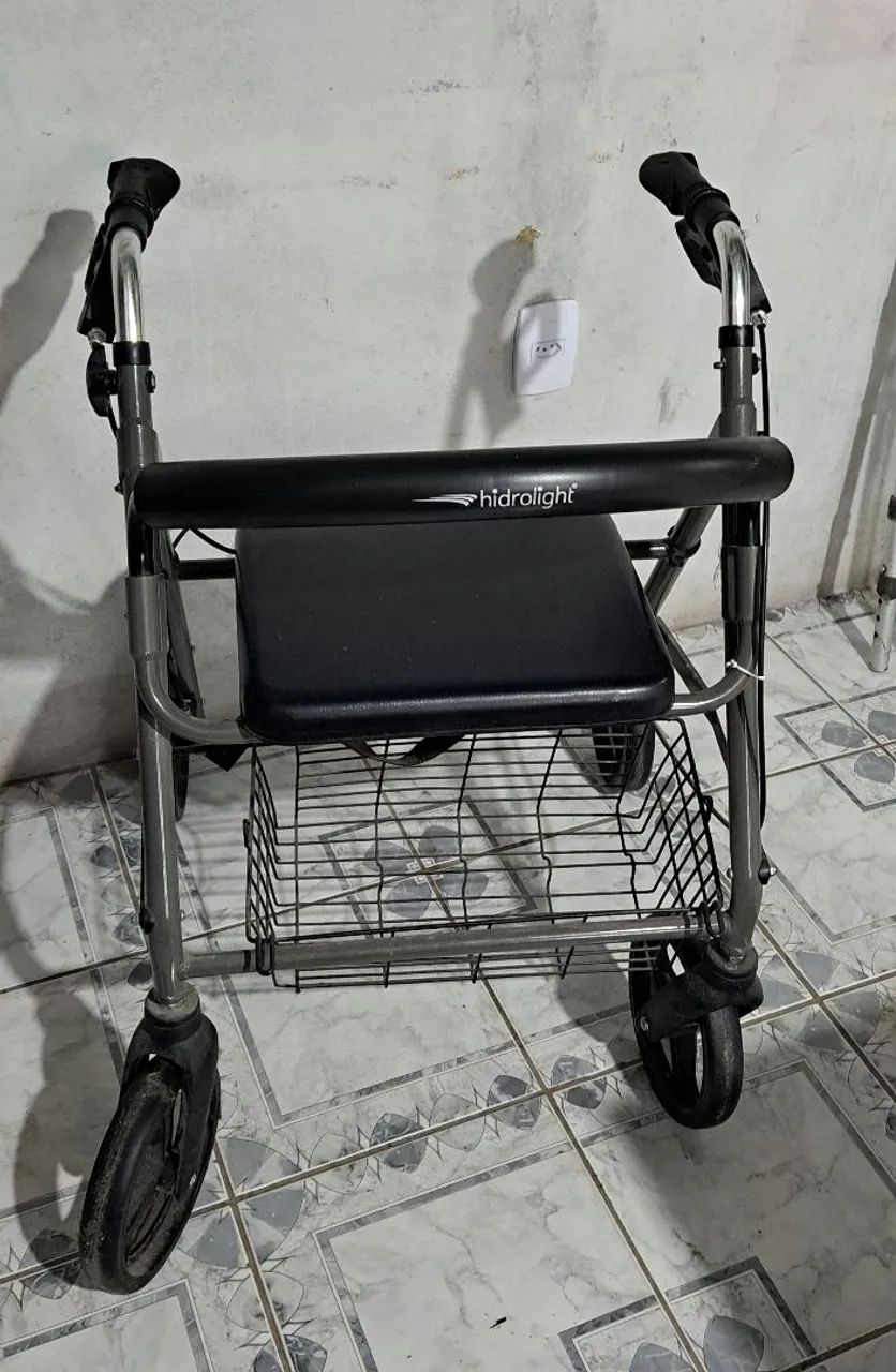 Andador com 4 rodas e assento - Foto 2