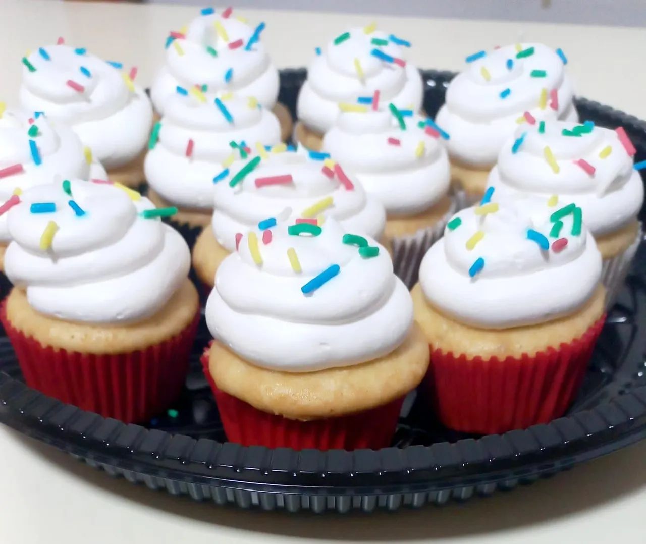 Bolos torta personalizada para festa e doces e salgados  - Foto 2