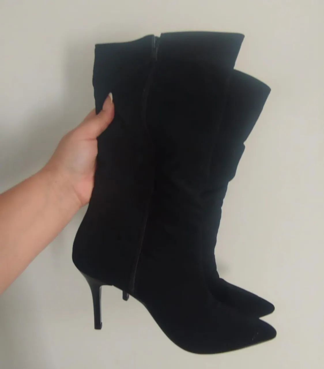 Bota camurça nova n 39 calça 38 - Foto 3