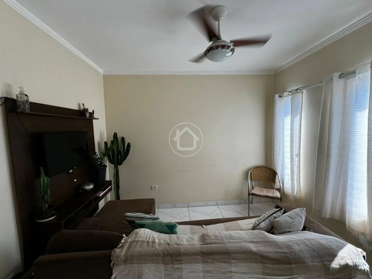 CASA COM 2 QUARTOS - VILA SANTA LUZIA - Foto 4