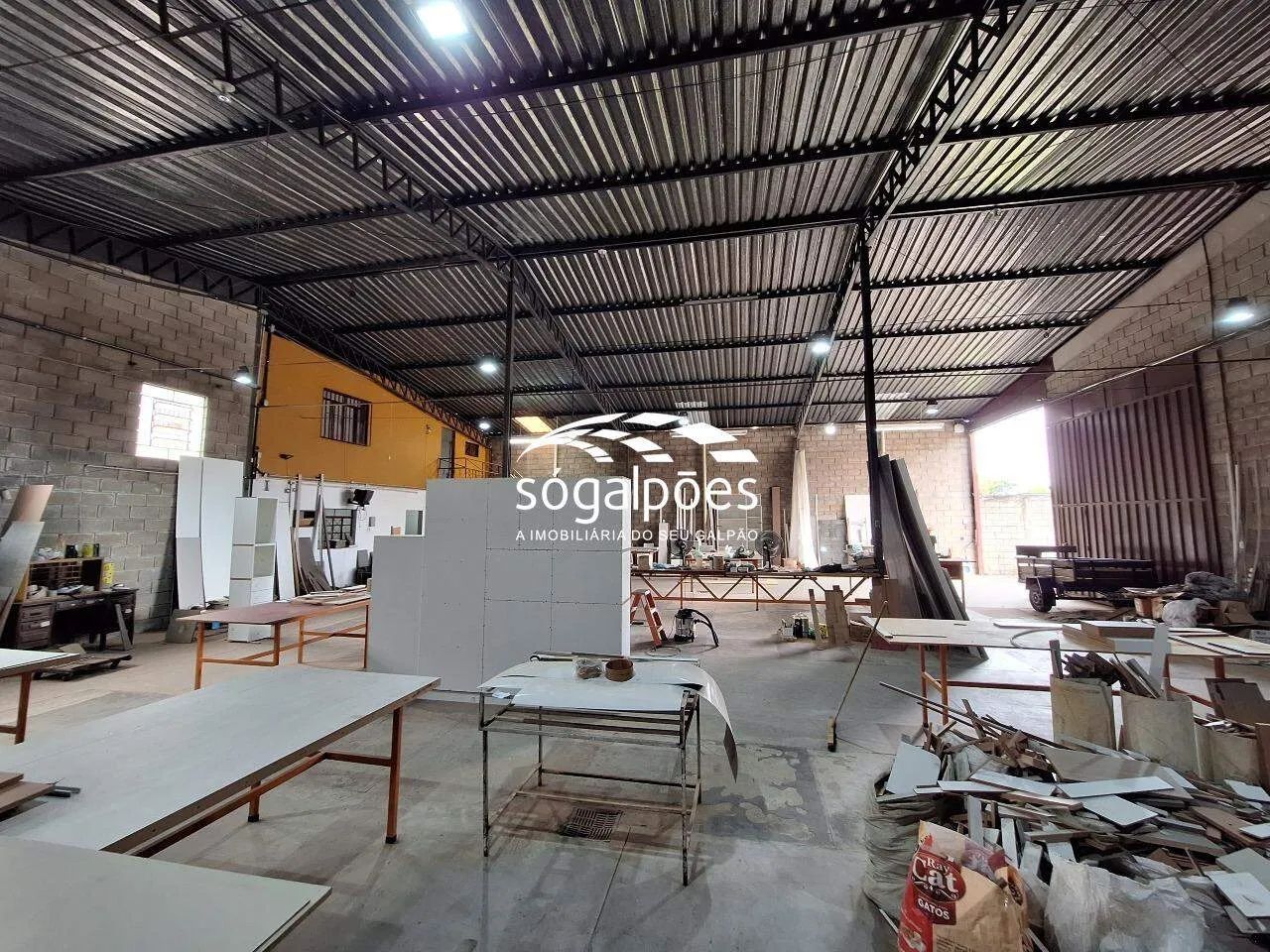 Galpão de 340 mt² a venda no Bandeirantes - Foto 4