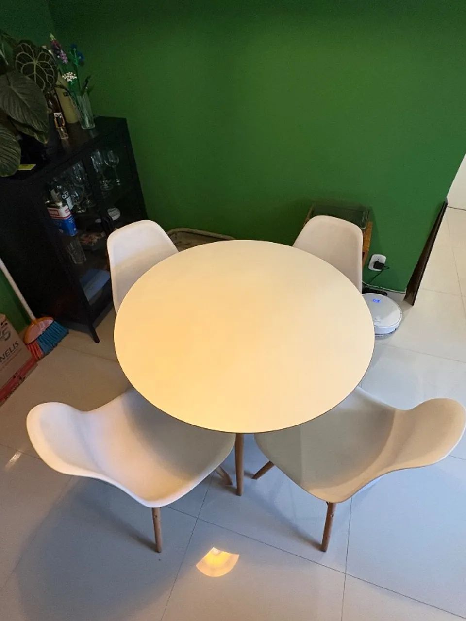 Mesa Eames MDF (90cm) com 4 cadeiras - Foto 2