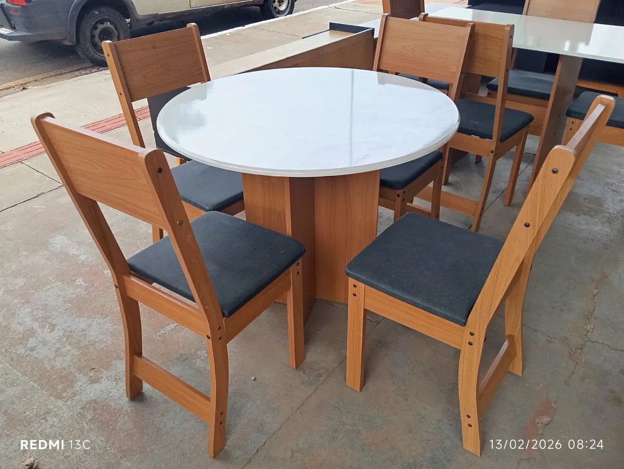 Mesa com 4 cadeiras  - Foto 2