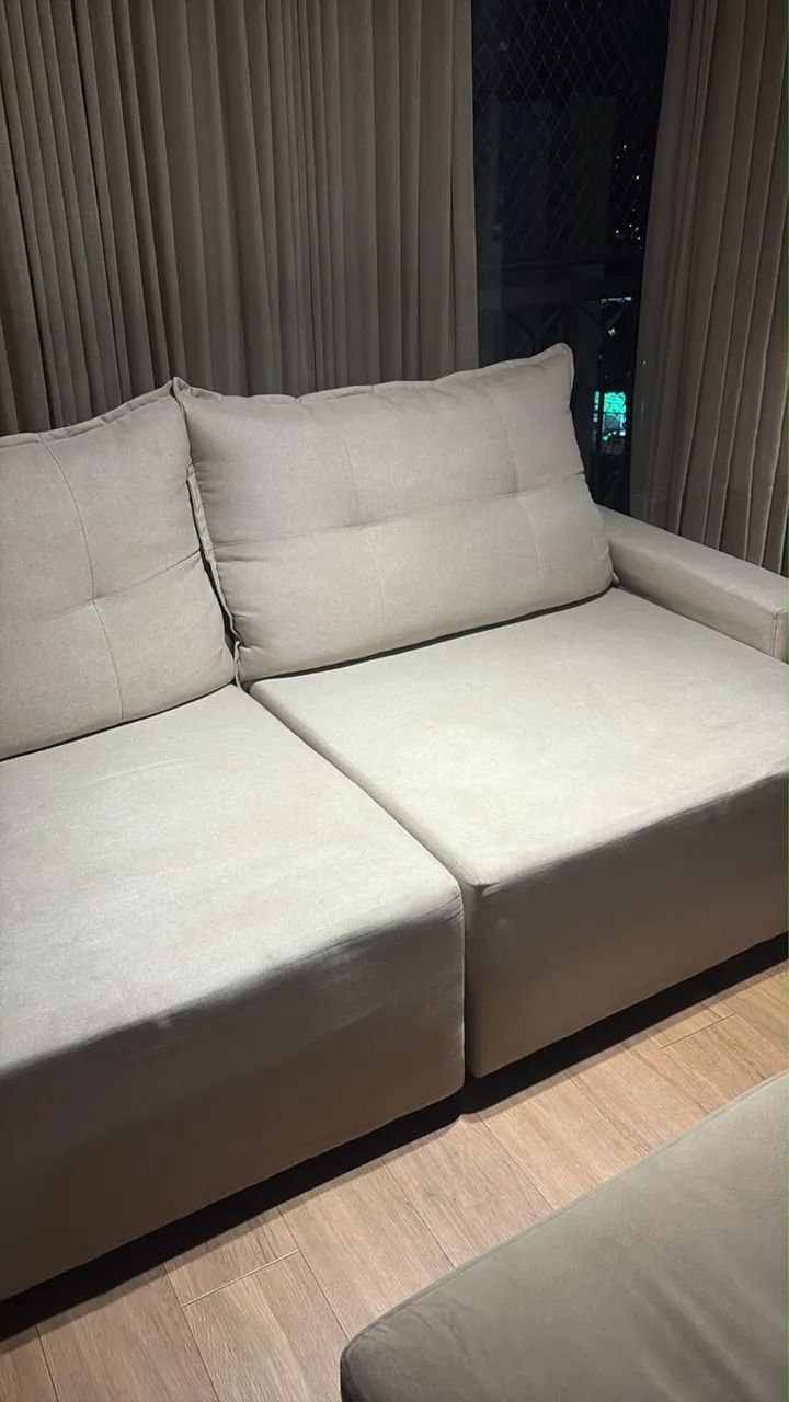 Sofá retrátil em linho