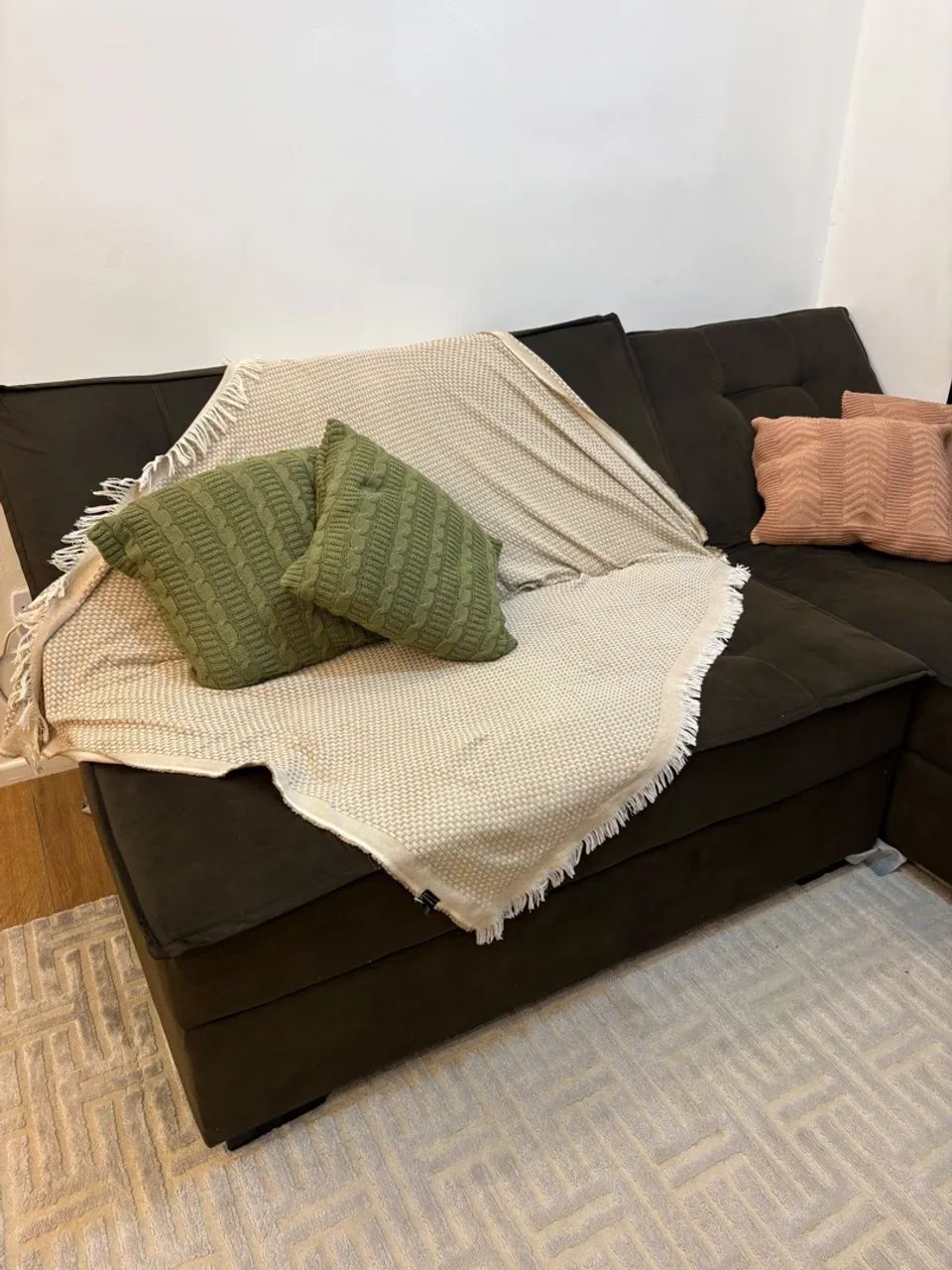 Sofá com chaise com 2 meses de uso  - Foto 3