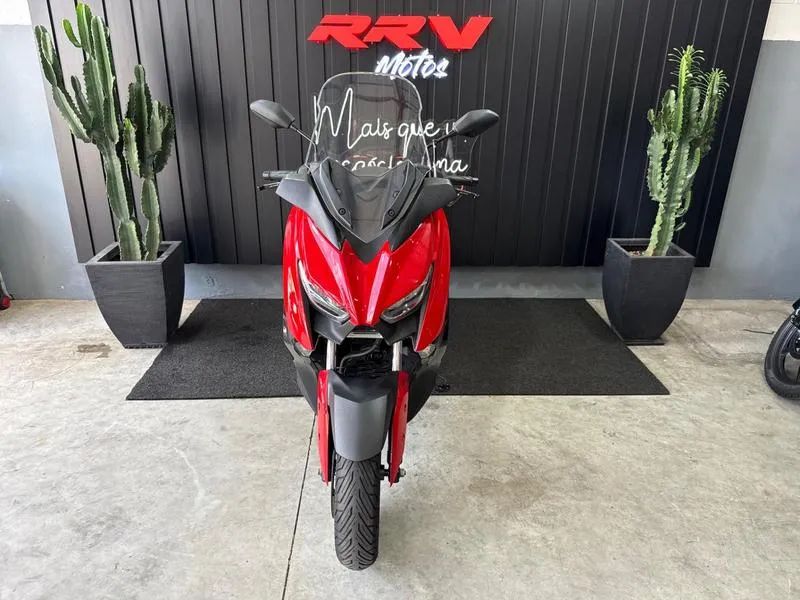 YAMAHA XMAX 2024 - Foto 3