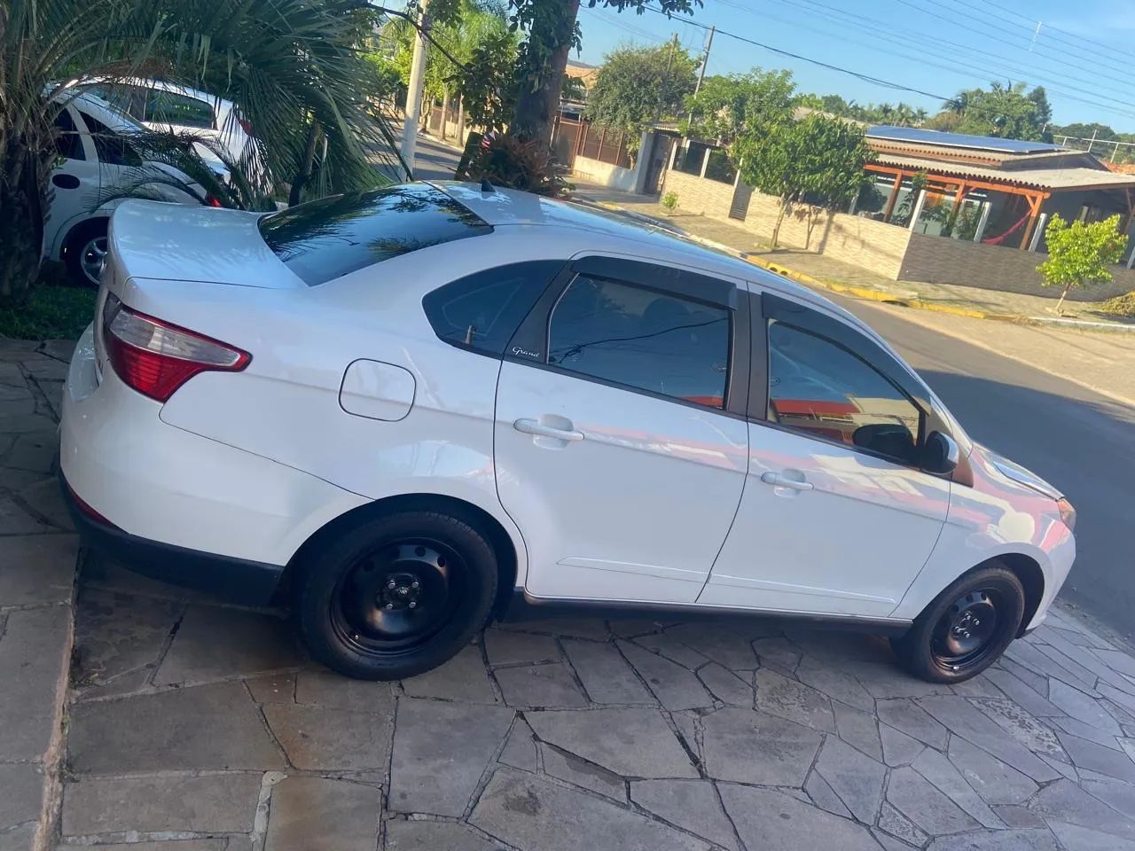 Fiat Grand Siena 2015