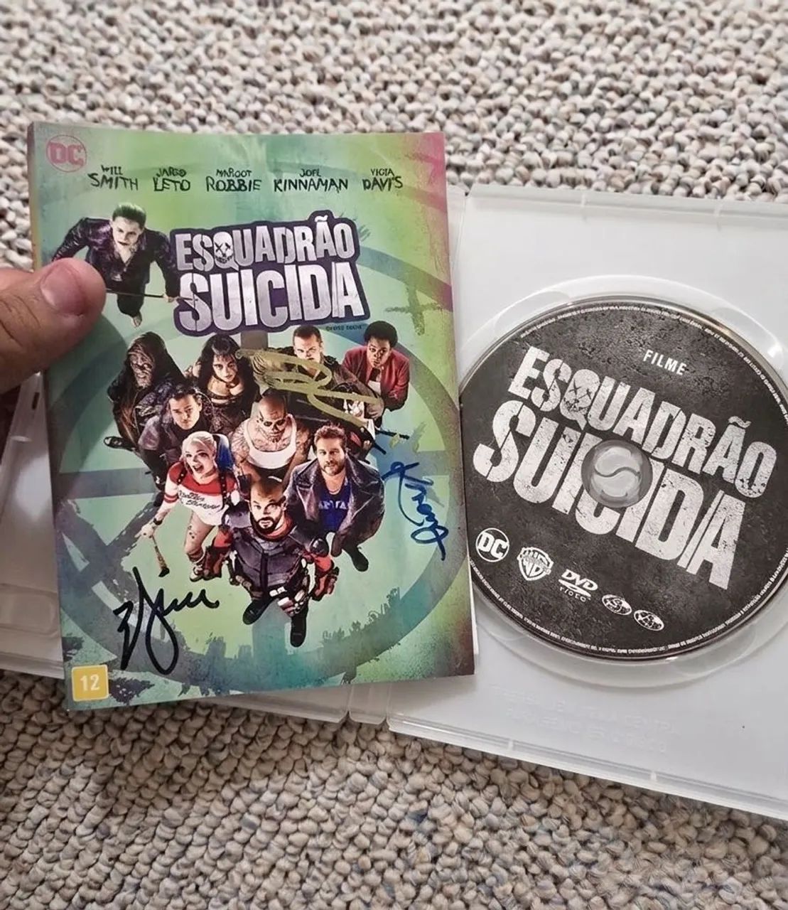 DVD Esquadrão Suicida Autografado Will Smith  - Foto 2