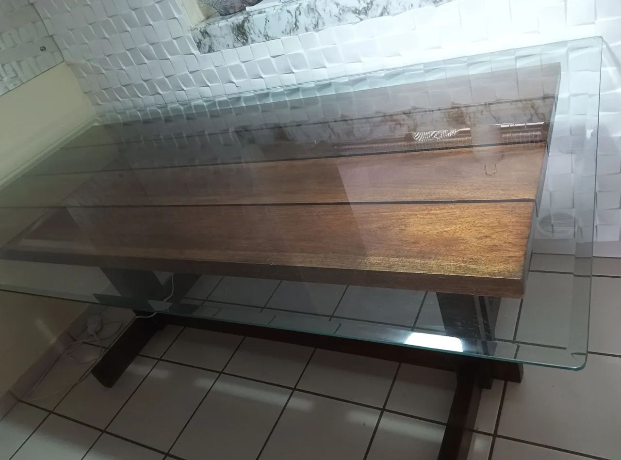 Mesa madeira maciça com tampo de vidro + 06 cadeiras  - Foto 4