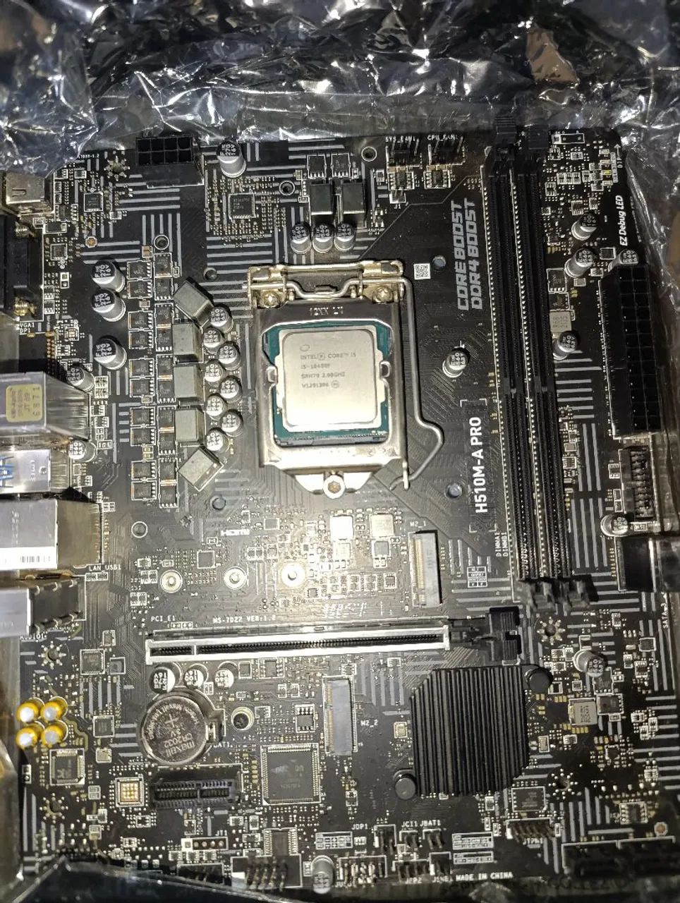 Placa mãe i5 10400F