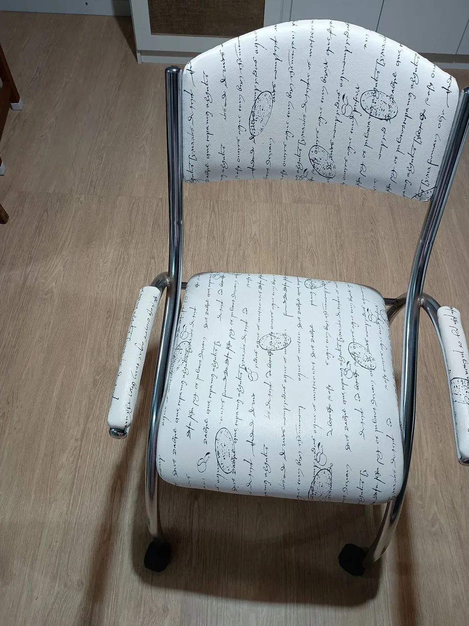 Cadeiras - Foto 2