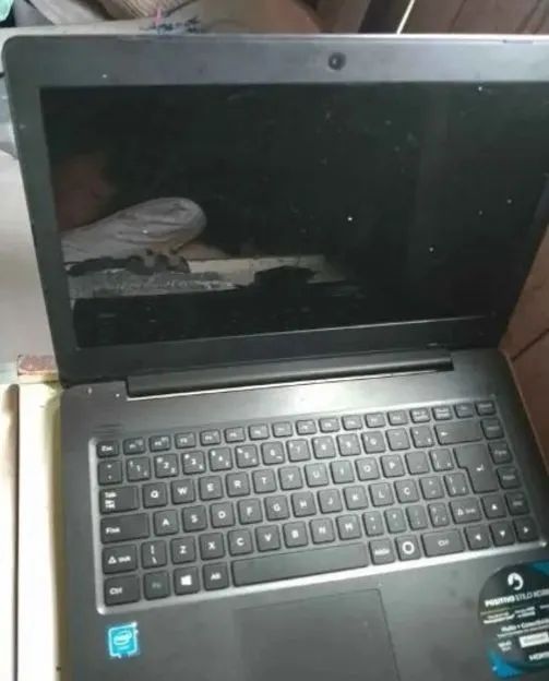 Notebook positivo funcionando perfeitamente promoção 300