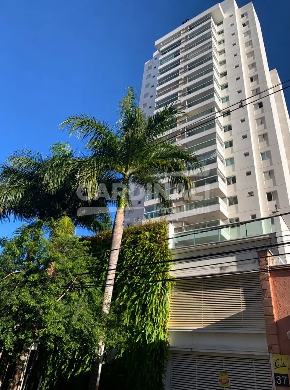 Apartamento à Venda no Centro de Campinas - Divisa com Cambuí, 2 Dormitórios e Varanda Gou