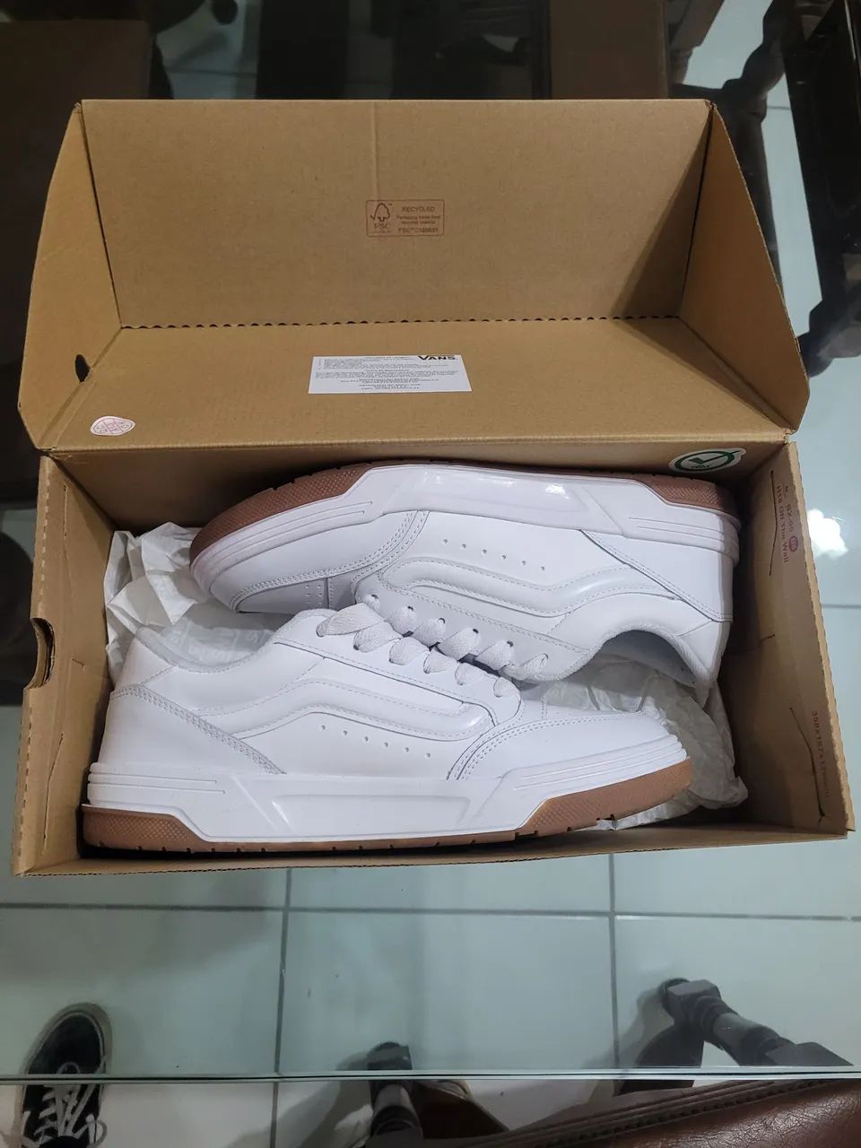 tênis vans hylane white gum - Foto 2