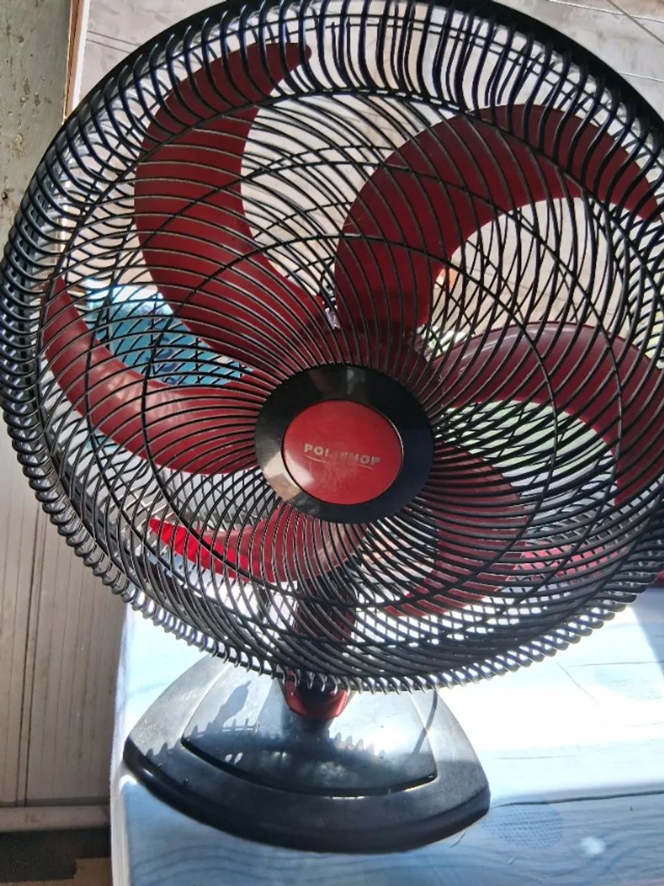 Ventilador de mesa Polishop com defeito  - Foto 4