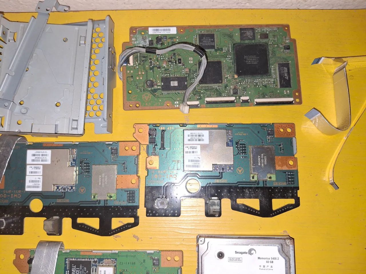 Lote com peças de PS3 Fat