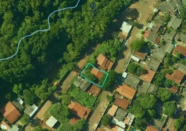 Terreno com Construção - Setor Balneário