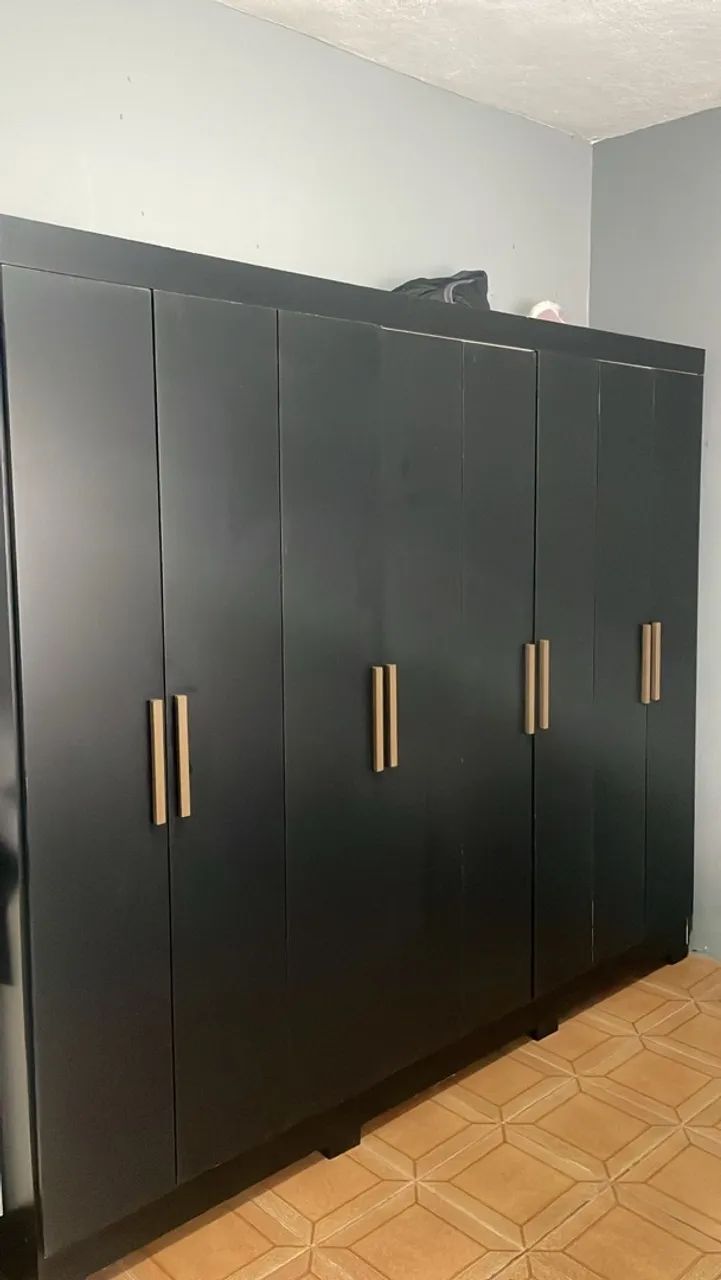 Vende-se Guarda Roupa