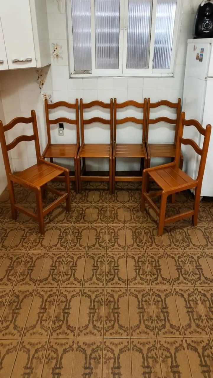 Mesa de jantar - madeira maciça  - Foto 2