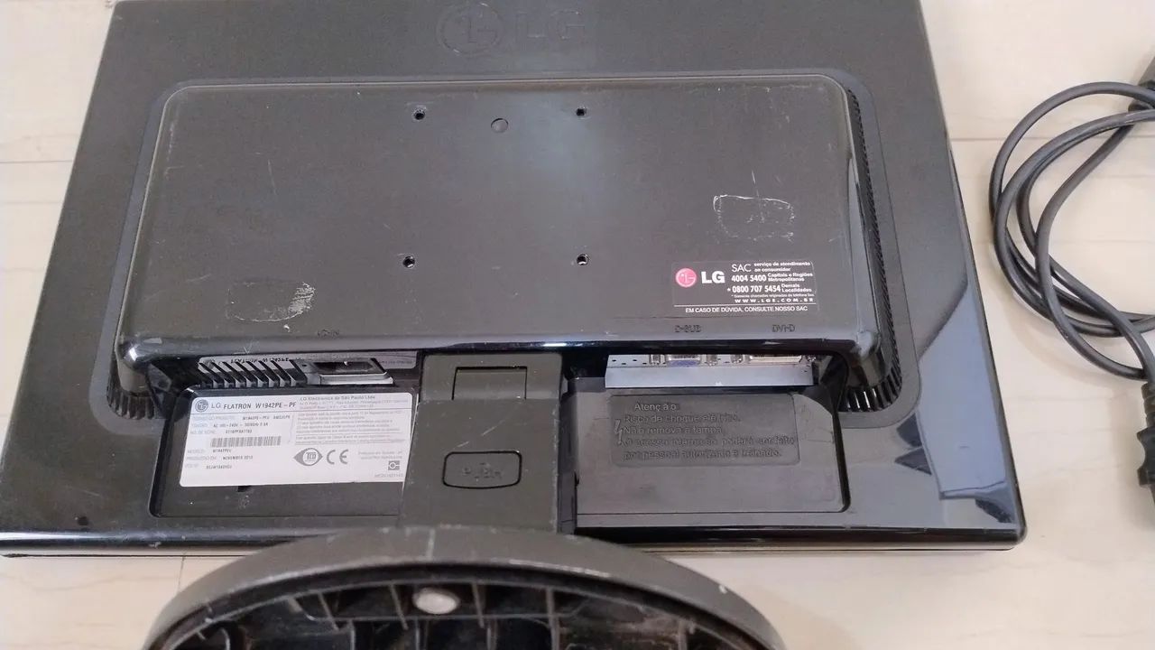 Monitor LG 19 polegadas perfeito estado (NOVINHO) - Foto 5