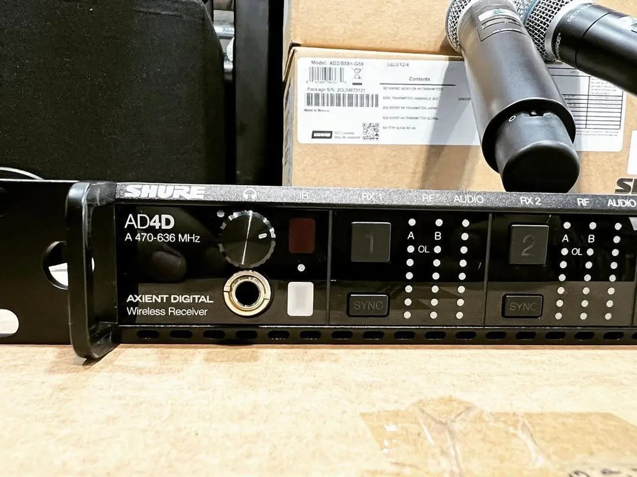 Microfone Profissional Shure Axient Digital AD4D Bastão AD2 Beta 58A Já Com TALK SWITCH - Foto 2