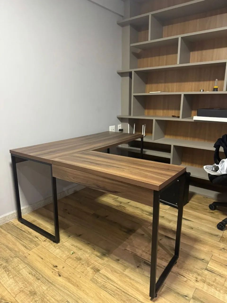 Mesa de trabalho em L - Foto 2