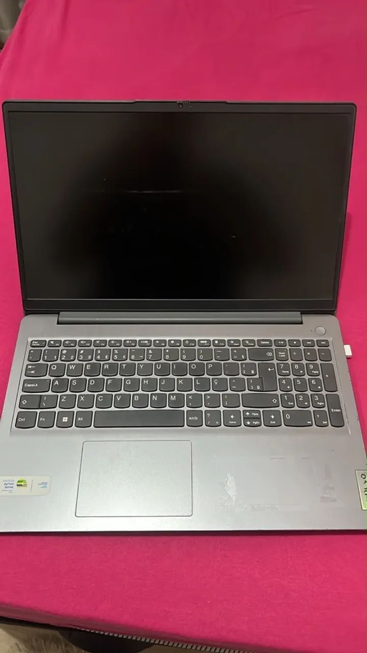VENDO NOTEBOOK LENOVO