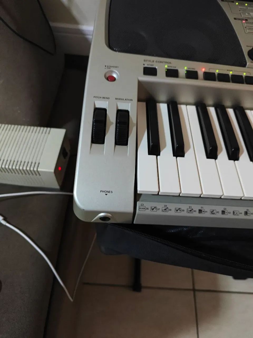 Teclado Yamaha psr 2000 - Foto 5