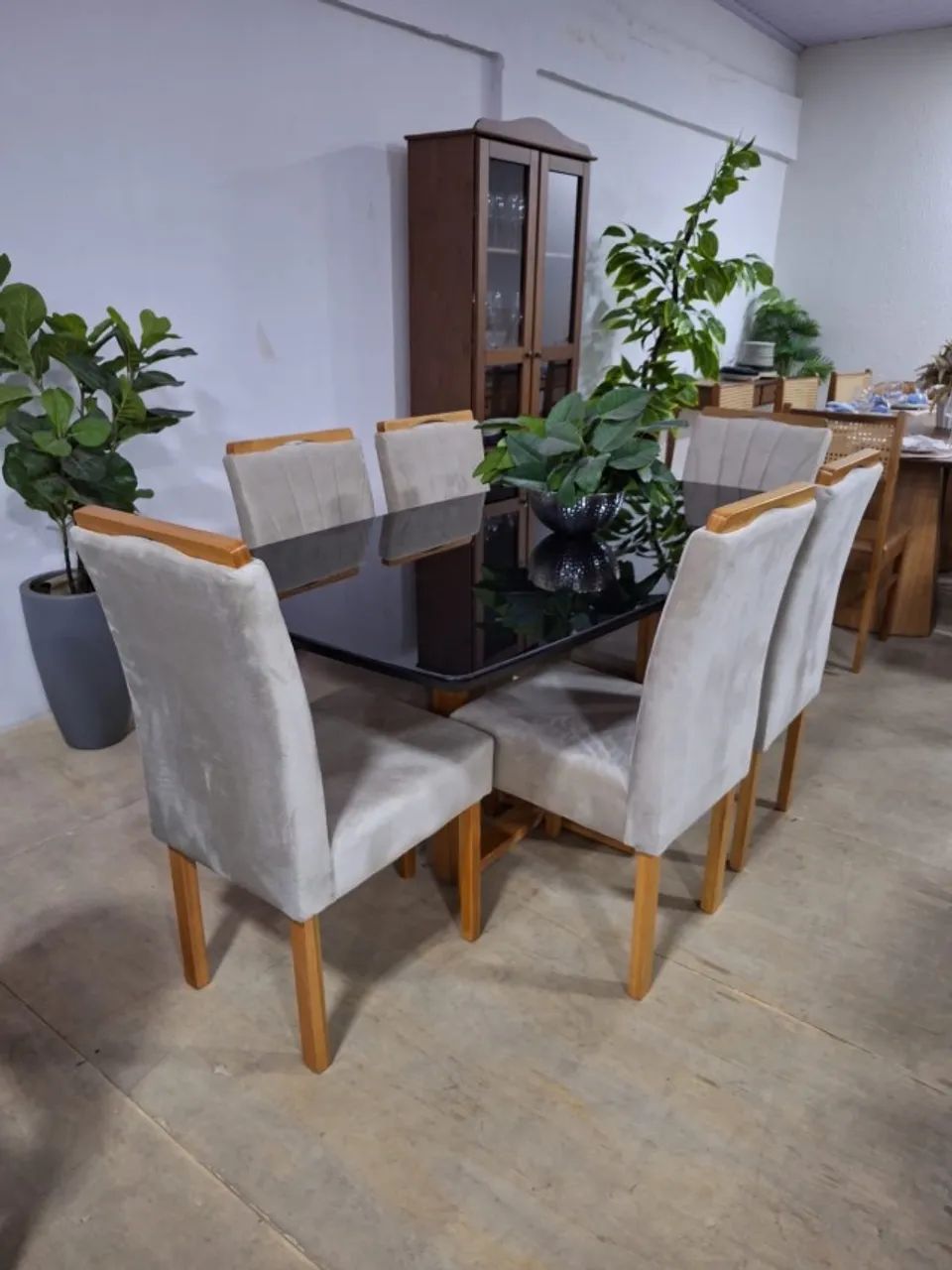 Mesa de Jantar com tampo preto 1.60x90