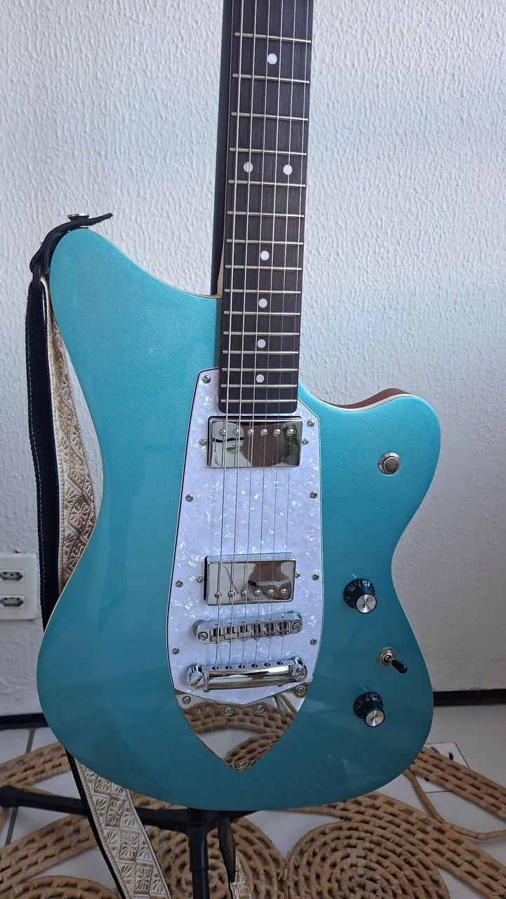 Guitarra Tagima Hocker UQ