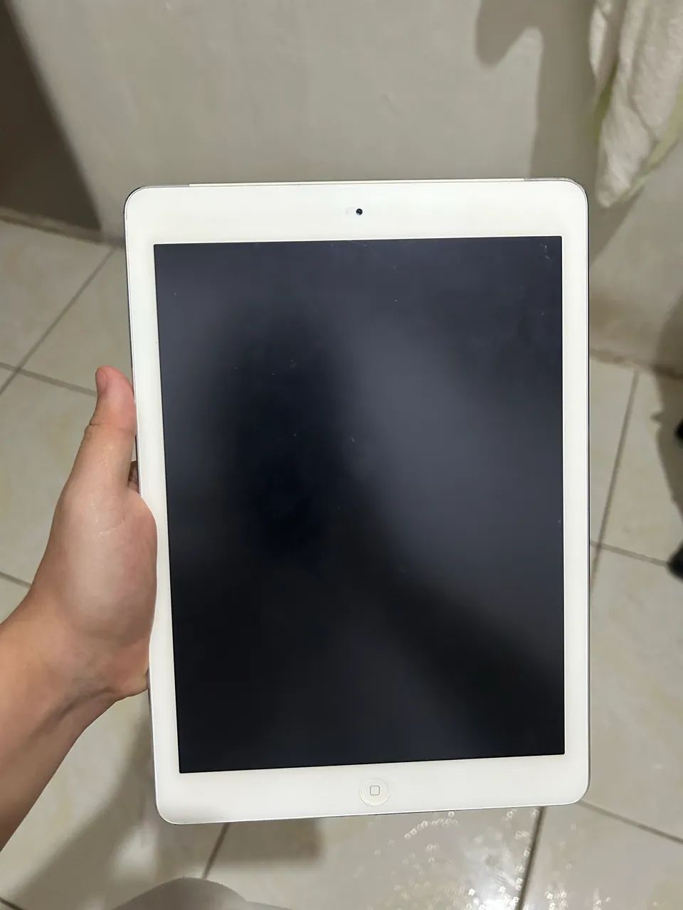 Vende-se Ipad na caixa com defeito