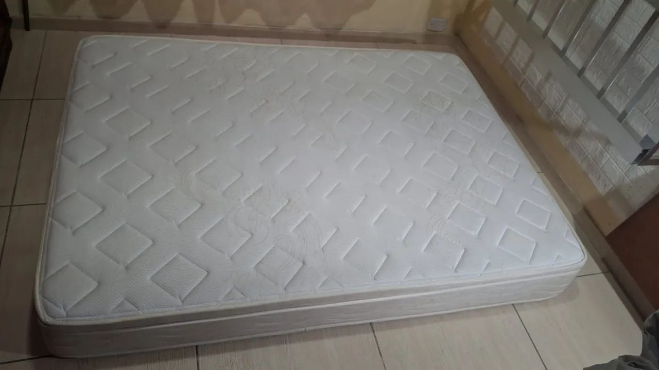 COLCHÃO CASAL EXCELENTE ESTADO - Foto 5