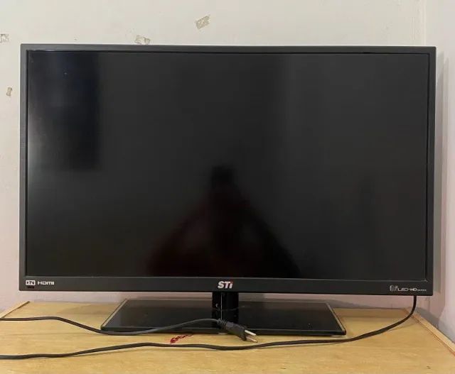 TV  Semp Toshiba LED 32 Polegadas, Modelo LE3264(A)W