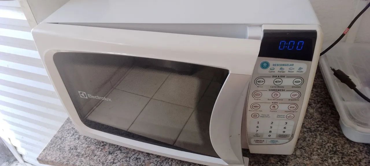 Microondas Eletrolux 23 lts