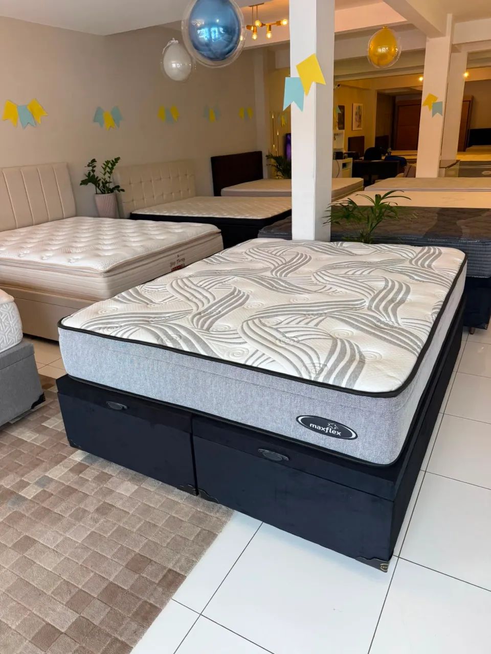 Colchão Queen MAXFLEX COM BASE BAÚ TOP - Entrego!  - Foto 5