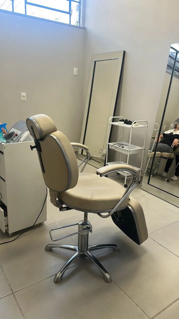 Cadeira Reclinável / Poltrona Estética + Mocho - Foto 5